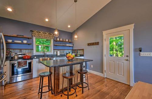 Hiawassee Casa | Hiawassee Home with Views Less Than 1 Mi to Lake Chatuge