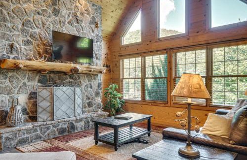 Hiawassee Casa | Hiawassee River Retreat 2 Mtn-View Decks!