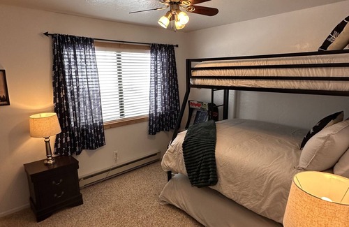 Beaver Casa | Hibernation Station - Unit #4 - Relax, unwind, refresh!