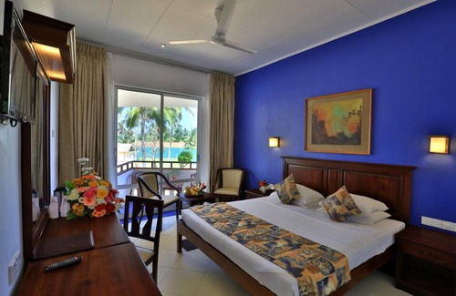 Waskaduwa Hotel | Hibiscus Beach Hotel And Villas