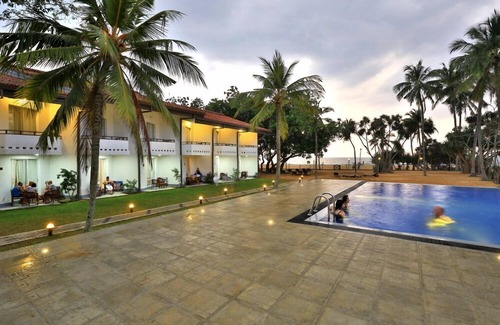 Waskaduwa Hotel | Hibiscus Beach Hotel And Villas