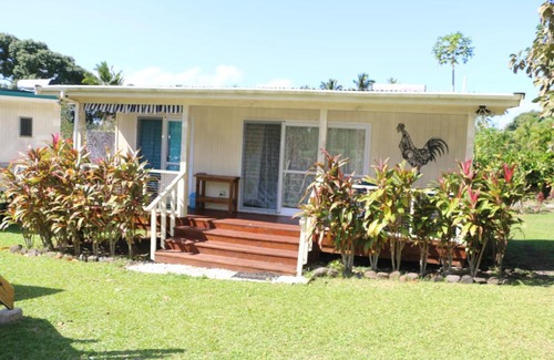 Matavera Casa | Hibiscus homely farm cottage Bikes and Breakfast