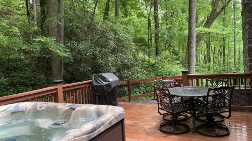 Maggie Valley Casa | Hickory Creek Hideaway