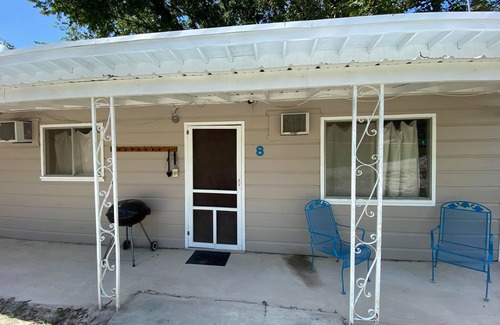 Pittsburg Cabina | Hickory Grove Hideaway - Cabin 8