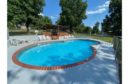 Pittsburg Casa | Hickory Grove Hideaway - Cabin 5