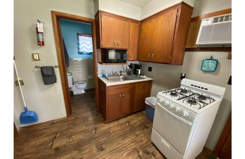 Pittsburg Casa | Hickory Grove Hideaway - Cabin 6