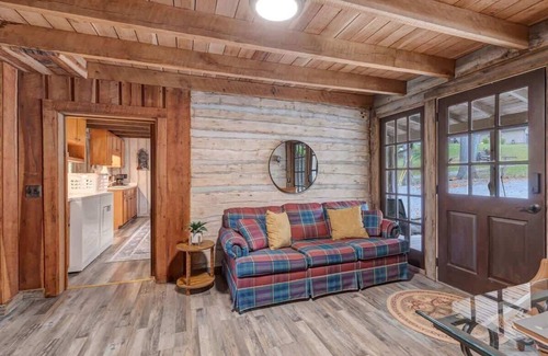 Cadiz Cabina | Hickory Haven – Lake Getaway + Private Dock