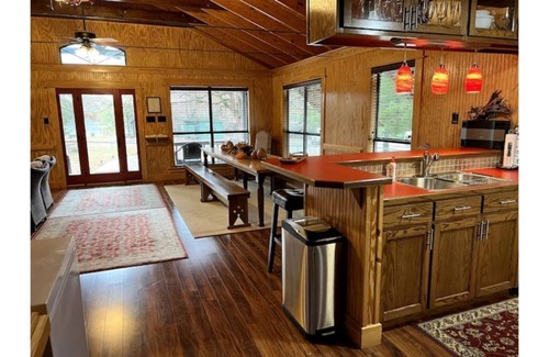 Quinlan Casa | Hickory House on Lake Tawakoni