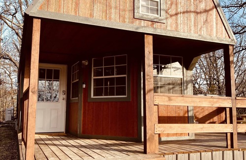 Henryetta Cabina | Hickory Ridge Cabin - Lemurs, Zebras, Hot Tub, Hiking