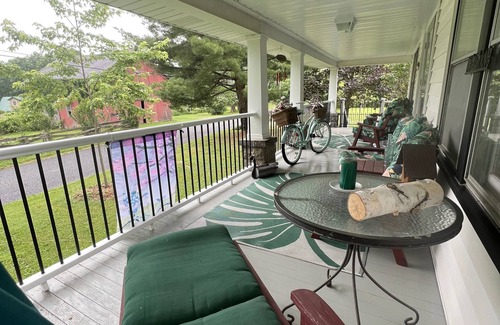 Shore Casa | Hickory Shores Wildlife Preserve. Kayak, fish, hike, bike trail & wineries.