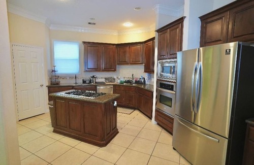 Sharpstown Casa | Hidden 4BR Mediterranean Home - 7 mins from the Galleria