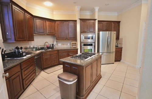 Sharpstown Casa | Hidden 4BR Mediterranean Home - 7 mins from the Galleria