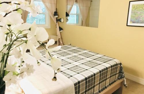 Historic Downtown Kissimmee Casa | Hidden City Riverfront Apt Near Lakes Golf & Disney