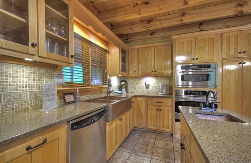 Blanche Manor Ranch Cabina | Disfrute de la tranquilidad y el aislamiento de esta hermosa cabaña.
