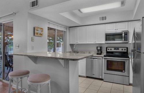 Miramar Beach Apartamento | Hidden Dunes Cottage 157 by Newman-Dailey