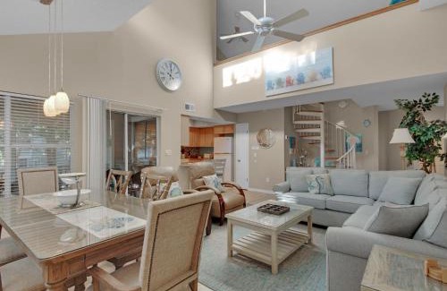 Miramar Beach Apartamento | Hidden Dunes Cottage 195 by Newman-Dailey