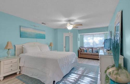 Miramar Beach Apartamento | Hidden Dunes Cottage 195 by Newman-Dailey