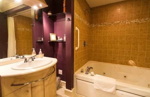 Saugatuck Cama Y Desayuno | Hidden Garden Cottages & Suites