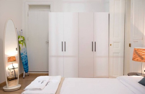 Mar Mikhael Apartamento | Hidden Gem 1BR Apartment, 24/7 Power