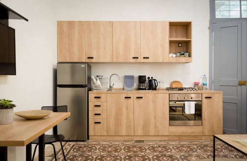 Mar Mikhael Apartamento | Hidden Gem 1BR Apartment, 24/7 Power