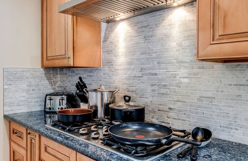 Encino Casa | Hidden Gem | Centrally Located | Family Friendly