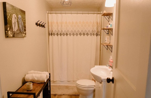 Sparta Casa | Hidden Gem Cottage in the middle of quaint, small town TN!