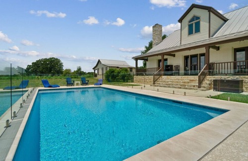 New Ulm Casa | Hidden Gem: Countryside Retreat w/ Pool