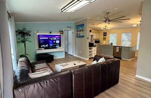 Stuart Casa | Hidden gem in the heart of Port Salerno, Florida
