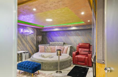 Luton Apartamento | Hidden Gem Lt Properties Jaccuzi bath massage chair Superkingsize bed Parking available