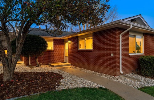 University Acres Condominio | Hidden Gem Near Old Town | Grill & Cruiser Bikes!