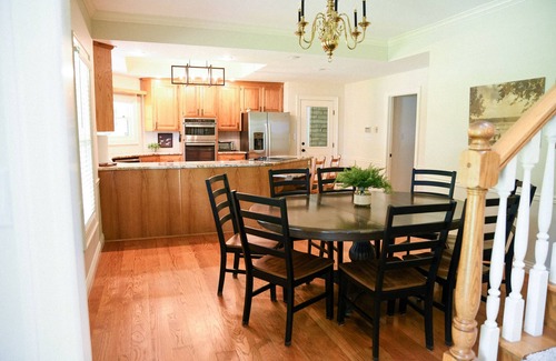 Cecil Casa | Hidden gem nestled along the Arkansas River, wraparound porch and plenty of room