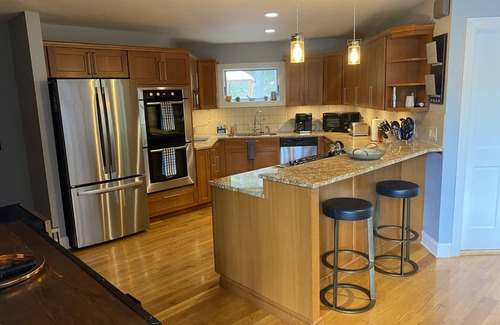 Acra Casa | Hidden Gem on 14 Acres 4400sq ft 10Min to Windham