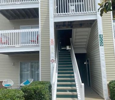 Indian Bayou Apartamento | Hidden Gem - pool access, walk to beach