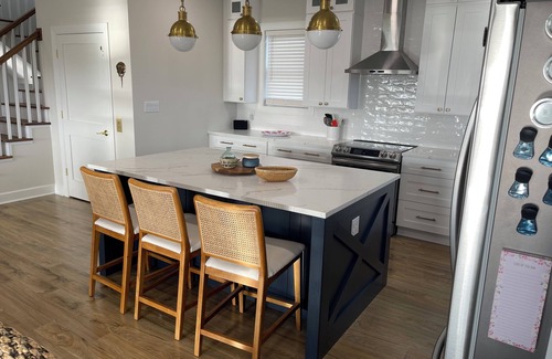 Milford Casa | Hidden Gem, Relax, Water Views, Bay Breezes Elevator & Decks & Hot Tub