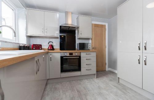 Loftus Apartamento | Hidden Gem with bags of space. 3 Bed Town House