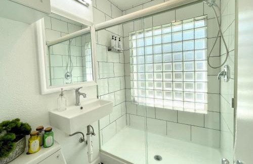 Middletown Apartamento | Hidden Gem with Hot Tub and Parking - 4 Guests