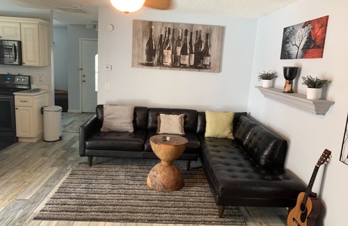 Pebble Point Casa | Hidden Gem with private pool for Family 20 minutes to Disney and Universal