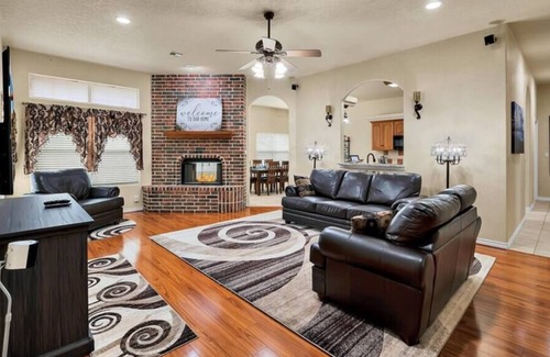 Woodway Casa | Hidden Hollow - An All-Inclusive 30 Day+ Stay!