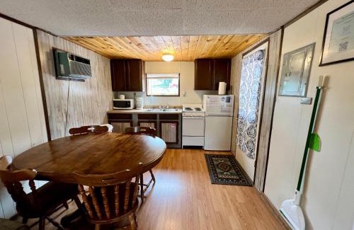 Hot Springs Otro | Hidden Lake Campground and Resort