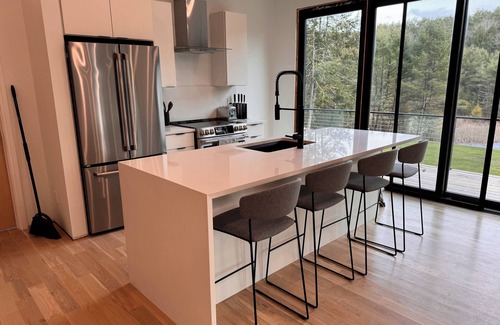 Narrowsburg Casa | Hidden Modern Retreat - Cozy house in marvelous Narrowsburg with WiFi & AC