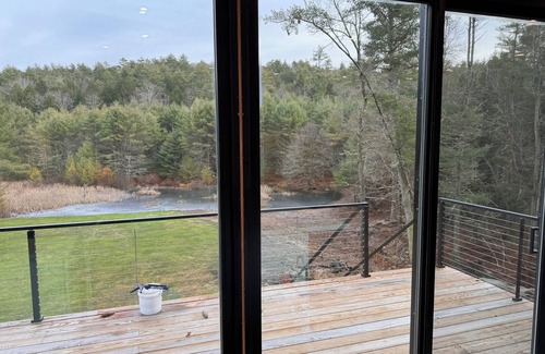 Narrowsburg Casa | Hidden Modern Retreat - Cozy house in marvelous Narrowsburg with WiFi & AC