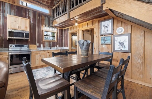 Abbeville Cabina | Hidden Oaks Majestic Cabin #3