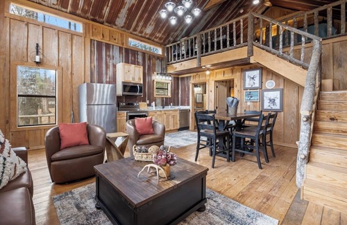 Abbeville Cabina | Hidden Oaks Majestic Cabin #3