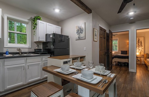 Hayward Cabina | "Hidden Oasis" Cozy 2BR Cabin in the Woods