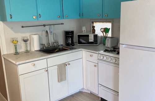 Englewood Casa | Hidden Oceanfront Seasonal Gem !! Keep your Boat right outside your door!