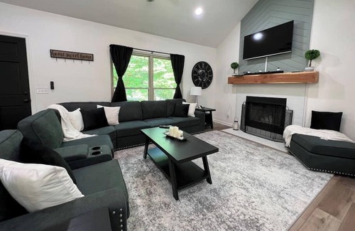 Kingston Springs Casa | Hidden Pond - 4 bedroom oasis