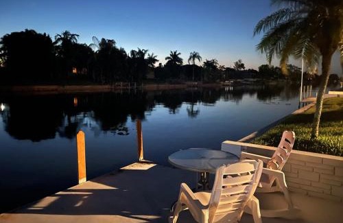 Fort Myers Casa | Hidden Secret Waterfront Retreat