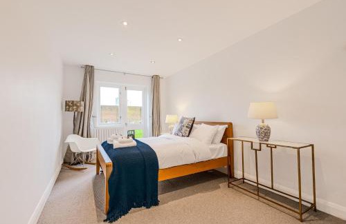London Borough of Hounslow Apartamento | Hidden treasure 2 BR ground floor apt, Brentford