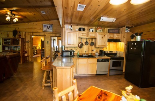 Smithville Cabina | Hidden Valley Retreat - Un escape de Creekside al país