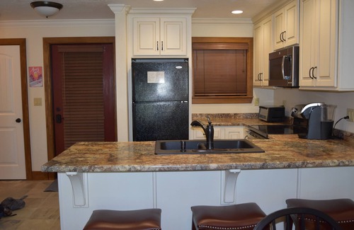 Hidden Valley Condominio | Hidden Valley Ski Condo- Walk across the street to the slopes!